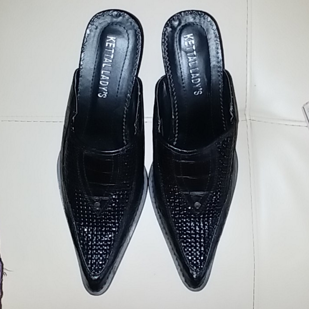Black shoes